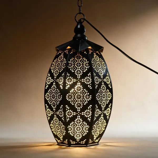 Metal_Decorative_Floral_Pattern_Hanging_Lantern