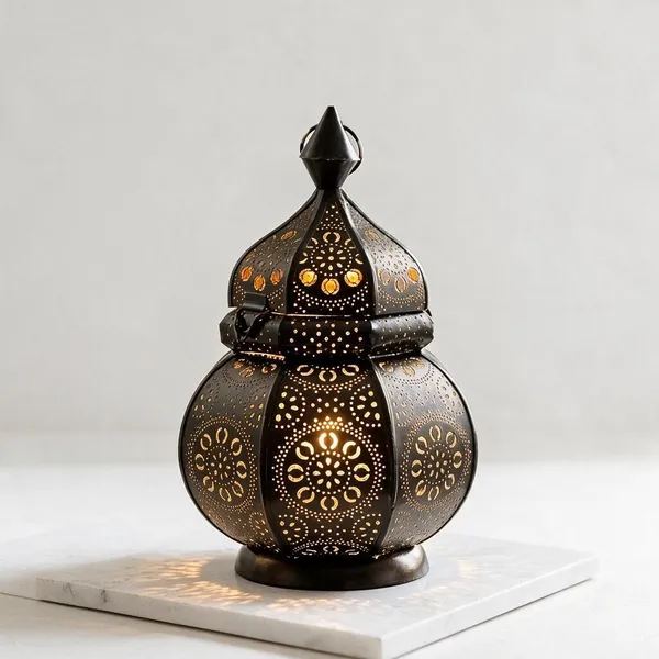 Metal_Moroccan_Floral_Pattern_Decorative_Lantern