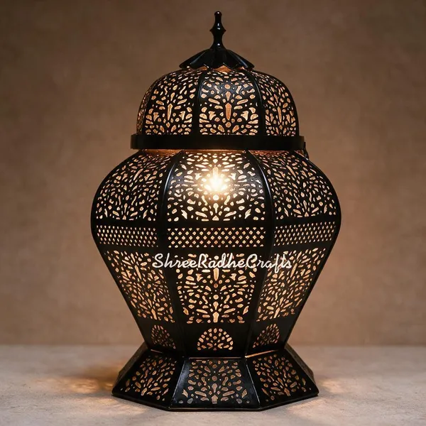 Metal_Decorative_Perforated_Cutwork_Lantern