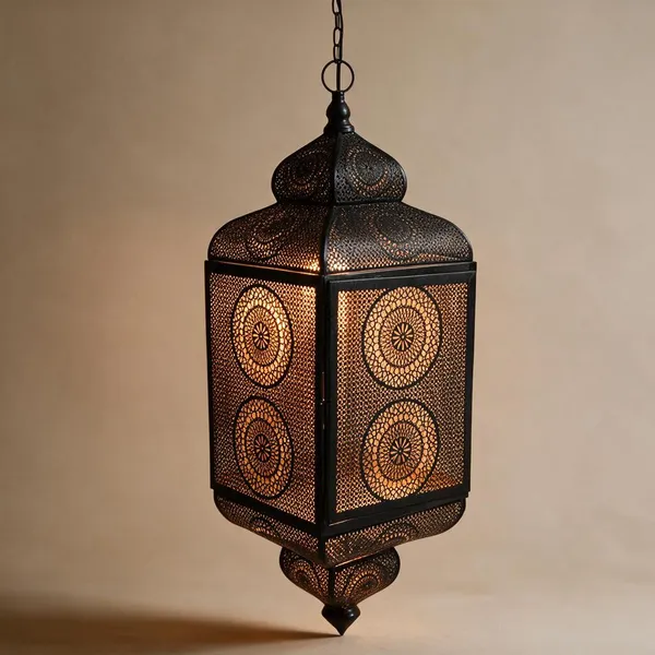 Metal_Moroccan_Floral_Pattern_Decorative_Lantern