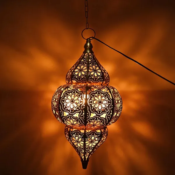 Metal_Decorative_Floral_Cutwork_Hanging_Lantern