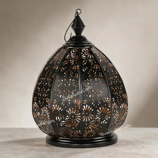 Metal_Traditional_Floral_Cutwork_Lantern