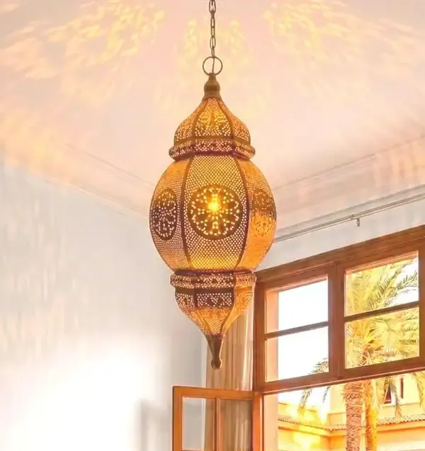Metal_Moroccan_Pattern_Hanging_Lantern