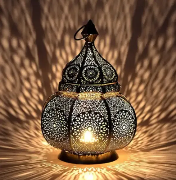 Metal_Moroccan_Pattern_Decorative_Lantern