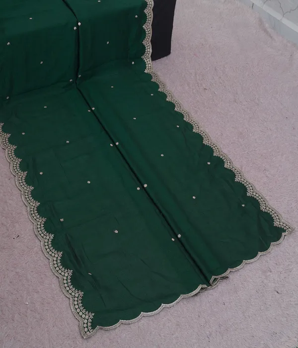 Green_Embellished_Ethnic_Cutwork_Dupatta_for_Women
