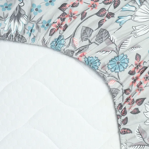 Premium_Elastic_Fitted_Bedsheet_With_2_Pillow_Covers_|_Soft_Breathable_Fabric_|_Geometric_Floral_Print_Bed_Sheet_Set_|_199_X_155_X_35_Cm_(Grey_And_Aqua)