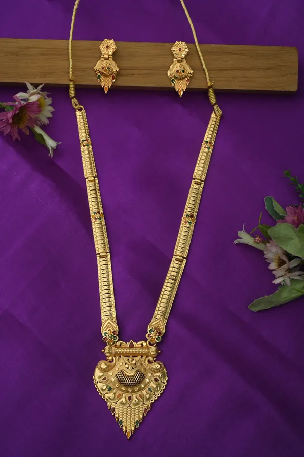 Gold_Alloy_Long_Engraved_Traditional_Necklace_And_Earrings_Set_For_Women