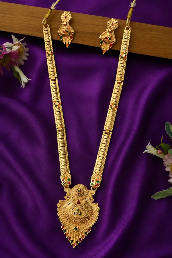 Gold_Alloy_Stone_Accent_Traditional_Necklace_And_Earrings_Set_For_Women