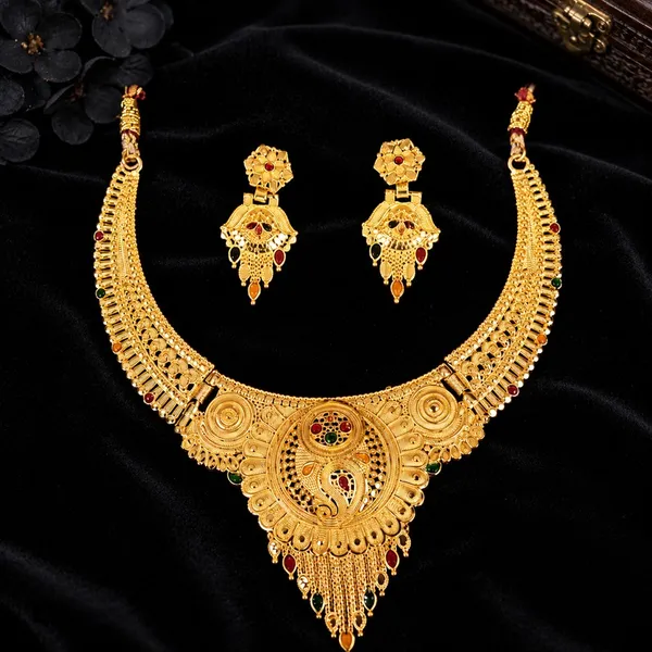 Gold_Alloy_Stone_Accent_Traditional_Necklace_And_Earrings_Set_For_Women