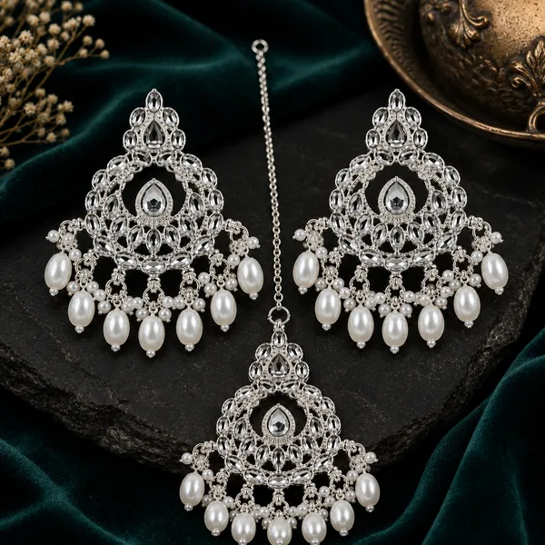Silver_Alloy_Pearl_Chandelier_Earrings_And_Maang_Tikka_Set_For_Women