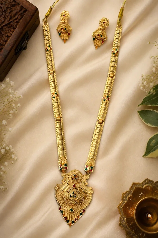 Gold_Alloy_Traditional_Necklace_And_Earrings_Set_For_Women