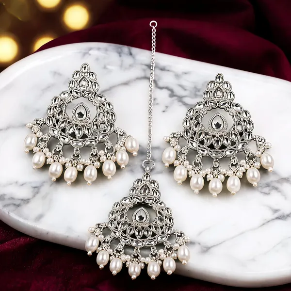 Silver_Alloy_Pearl_Chandelier_Earrings_And_Maang_Tikka_Set_For_Women
