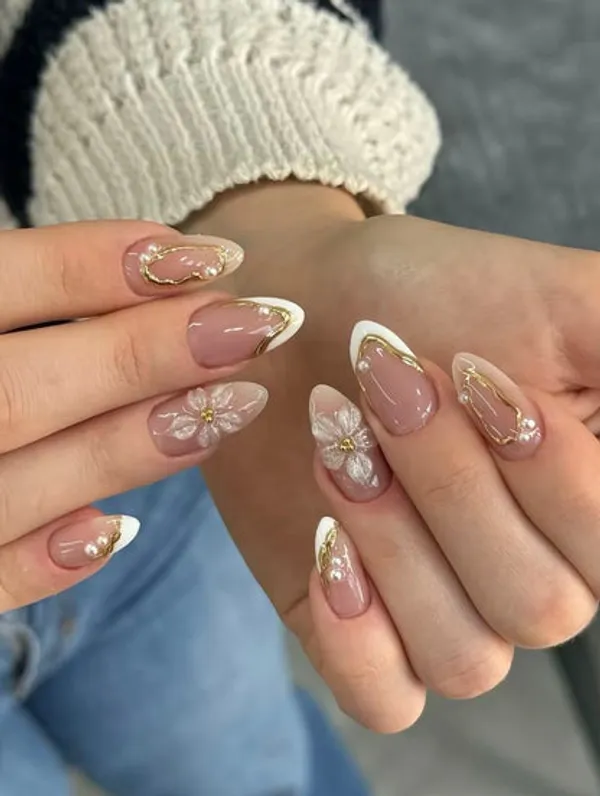 White_French_3d_Flower_Nails