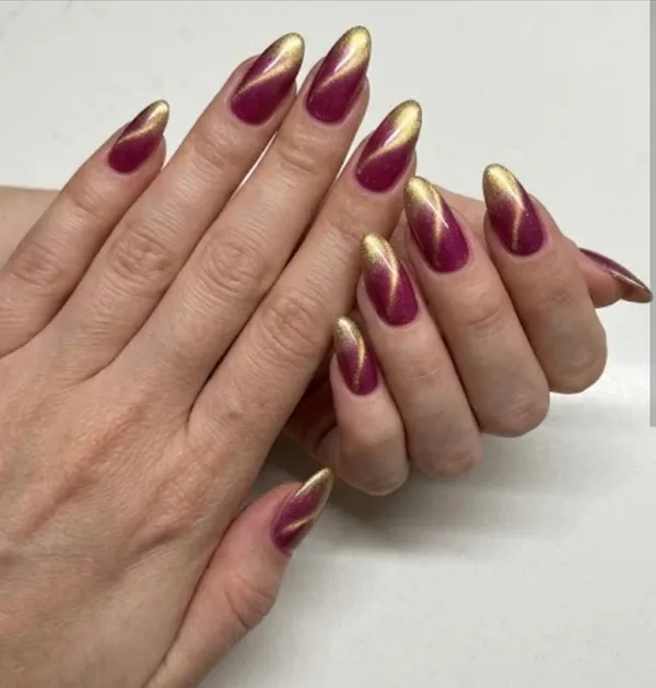 Magenta_Chrome_Ombre_Swirl_Cateye_Nails