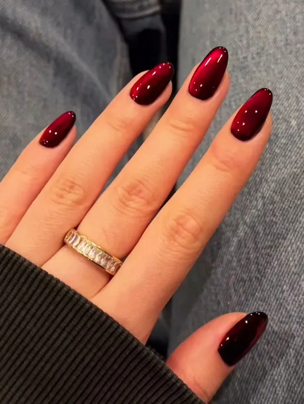 Red_Cateye_Swirl_Nails
