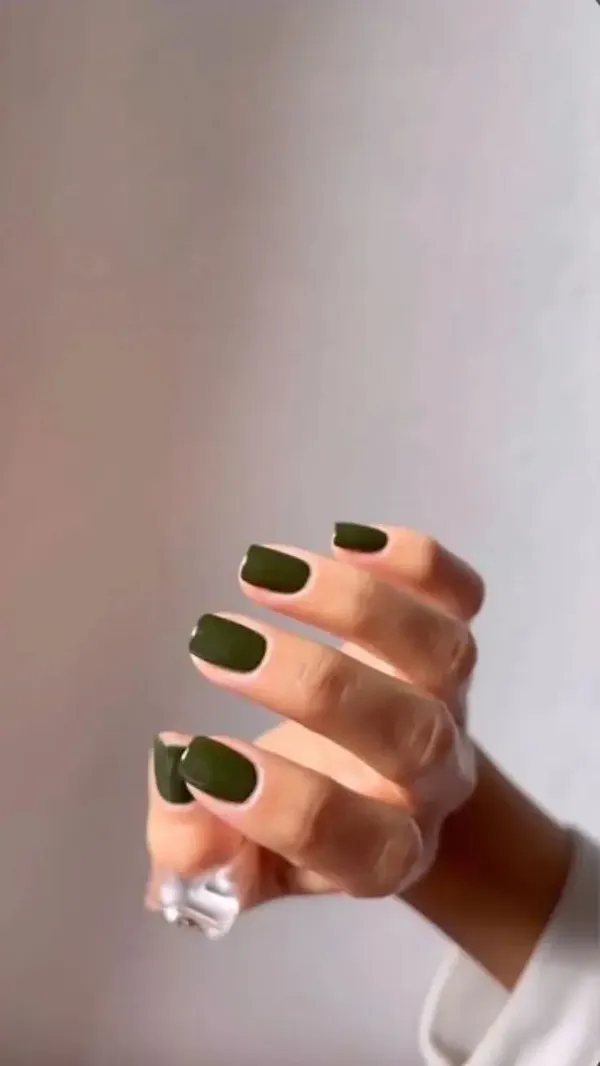 Garry_Green_Nails