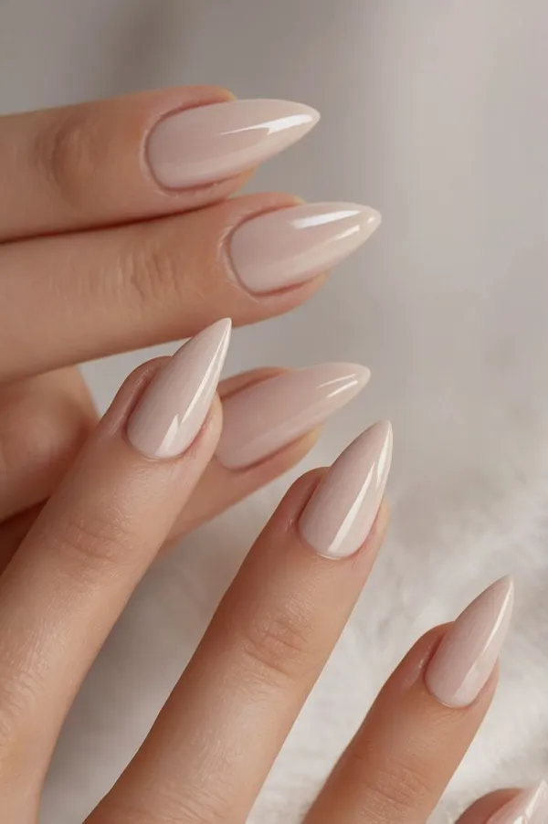 Beige_Nails