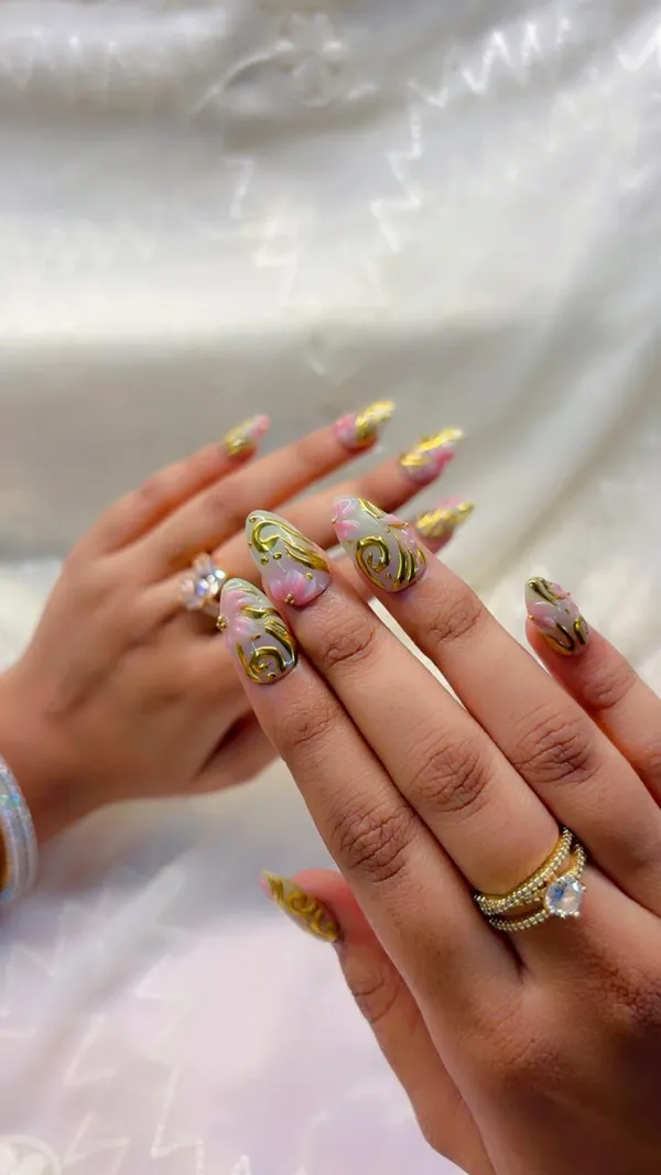 Green_Cat_eye_Pink_3D_flower_Nails