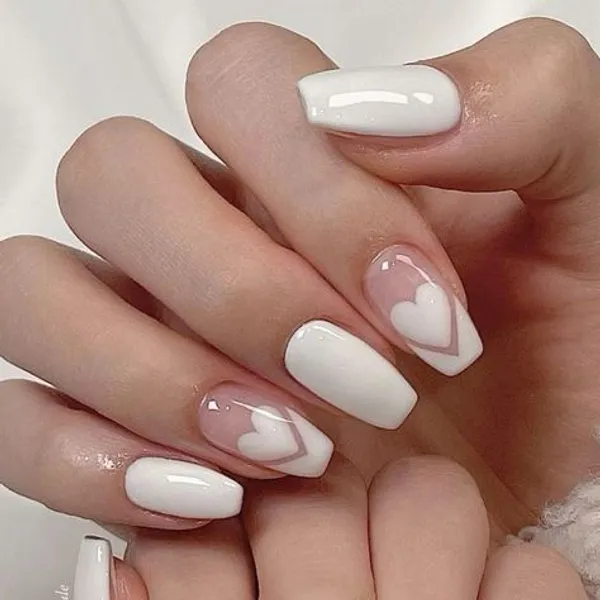 Frenchy_Heart_Nails