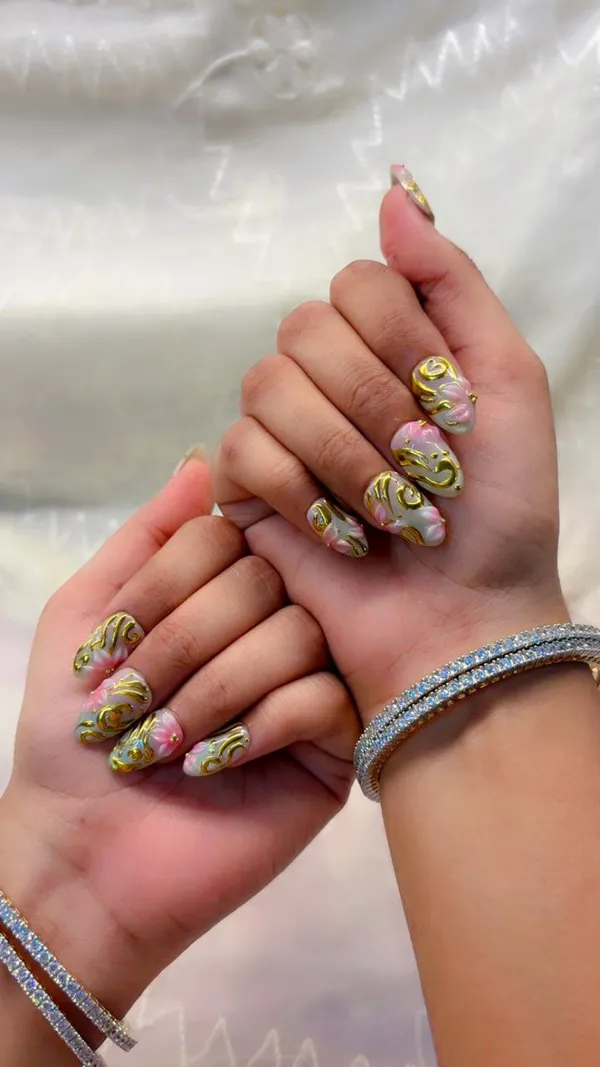 Green_Cat_eye_Pink_3D_flower_Nails