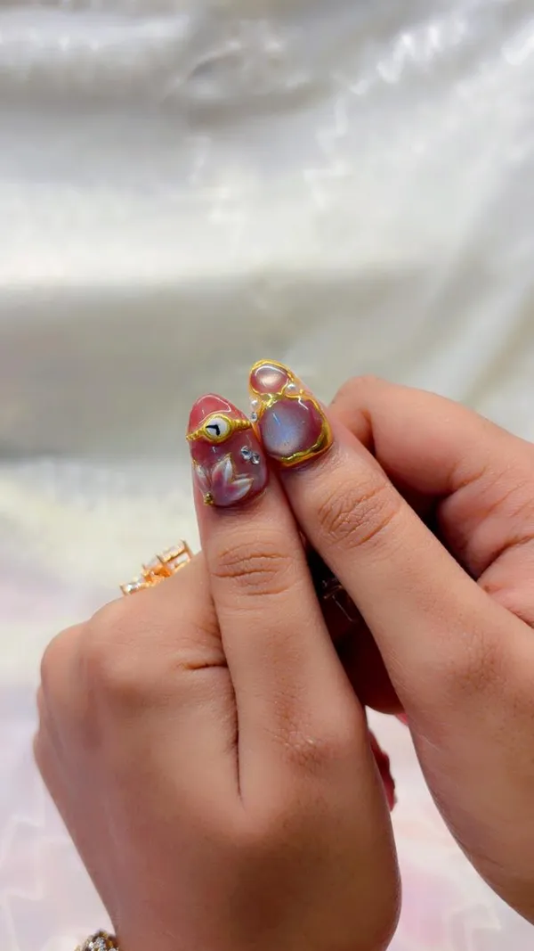 Mauve_Luxury_Nails