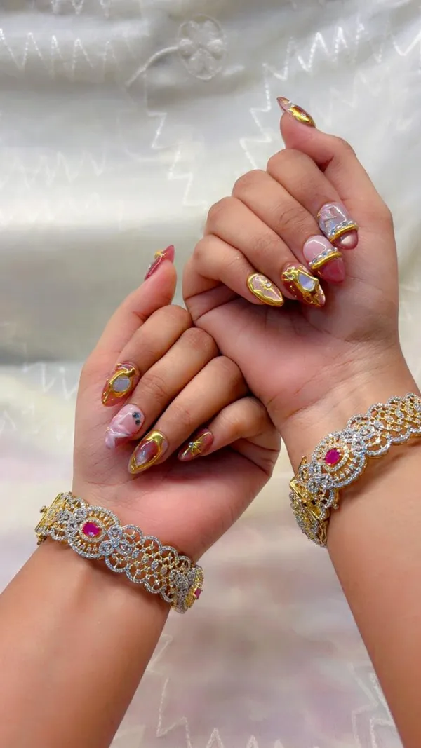 Mauve_Luxury_Nails