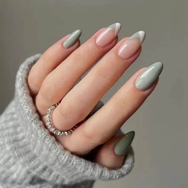 Sea_Green_French_Nails