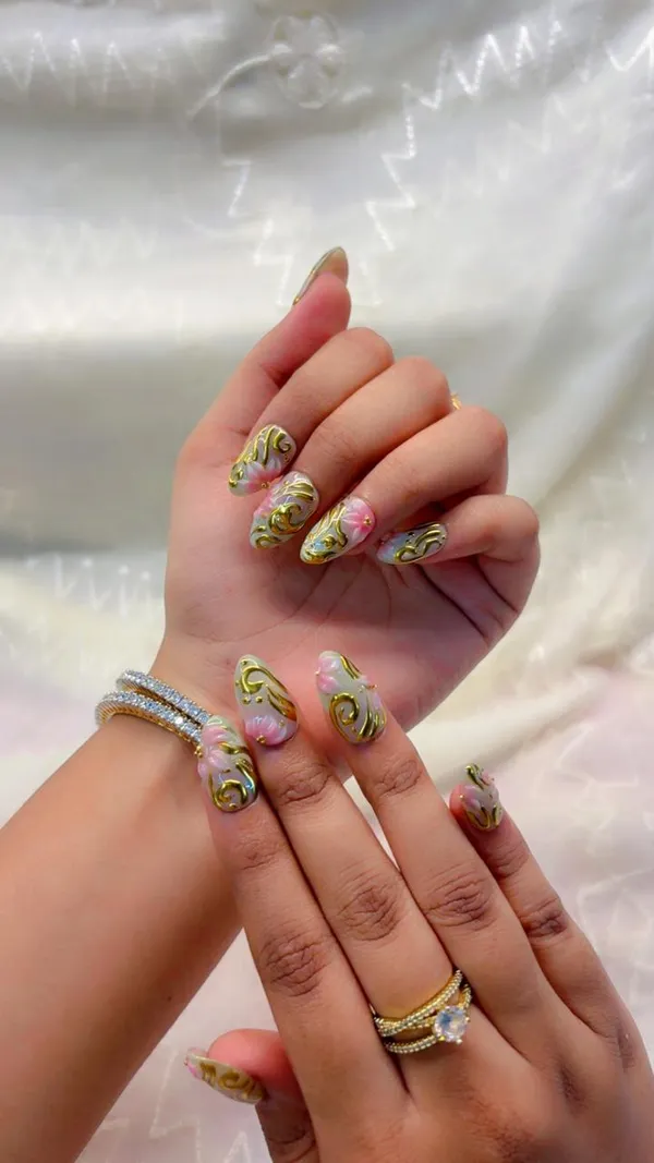 Green_Cat_eye_Pink_3D_flower_Nails