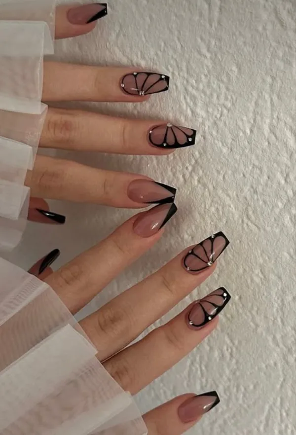 Black_Butterfly_Nails