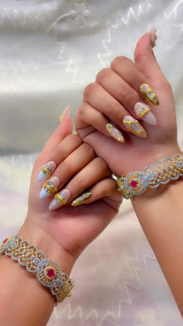 White_French_Bangle_Nails