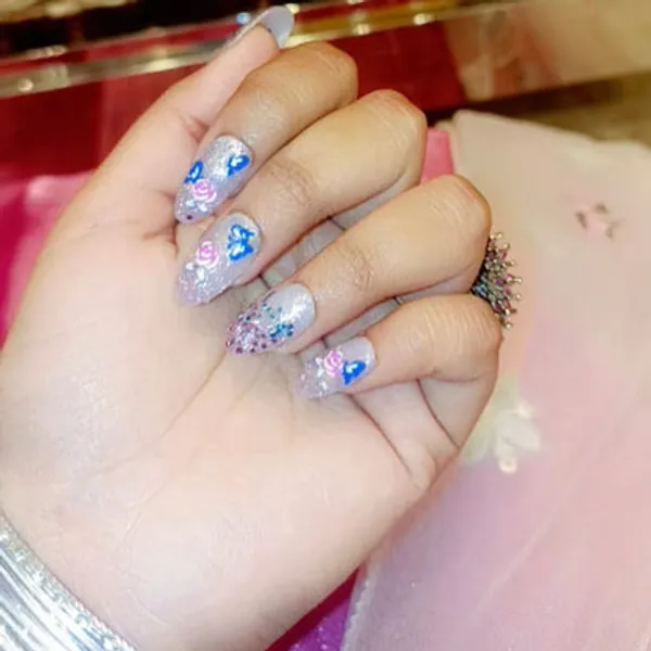 Mylar_Obreo_Nails