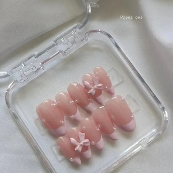 Nude_French_Nails_3dbow_Pearls