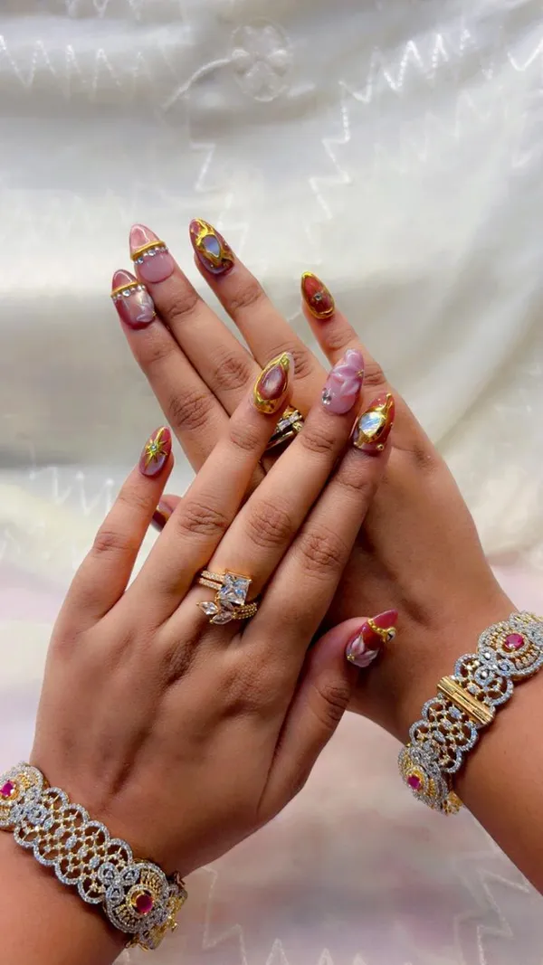 Mauve_Luxury_Nails
