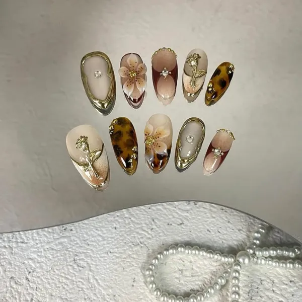 Wild_Flower_3_D_Nails