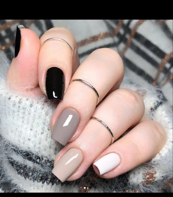 Black_Series_Nails