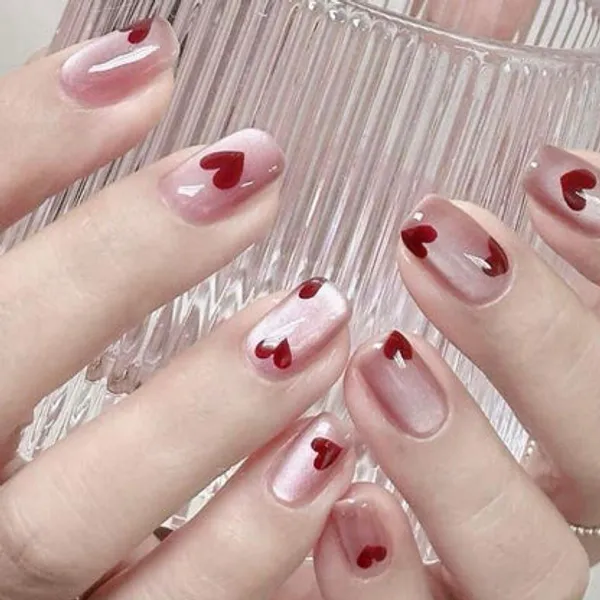 Cateye_Red_Heart_Nails