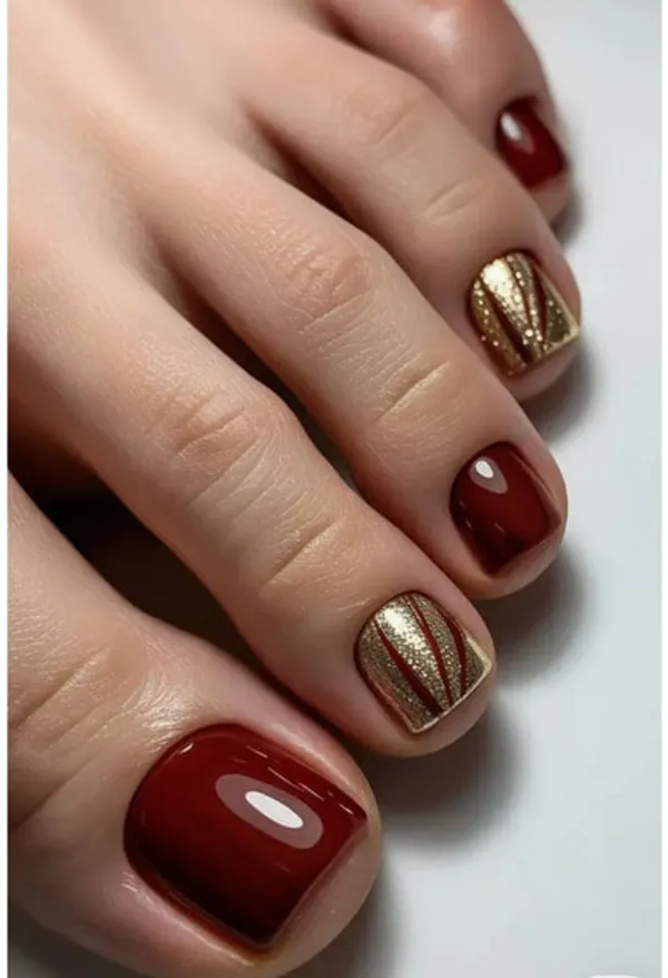 Maroon_Golden_Toe_Nails