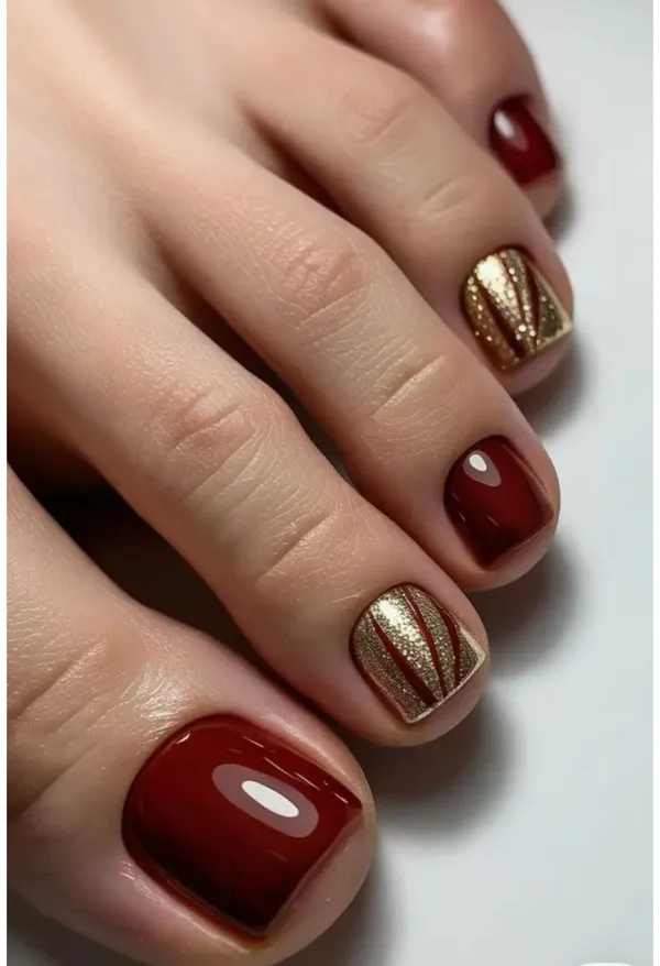 Maroon_Golden_Toe_Nails