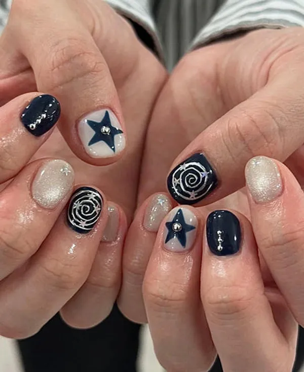Spiral_Star_Nails