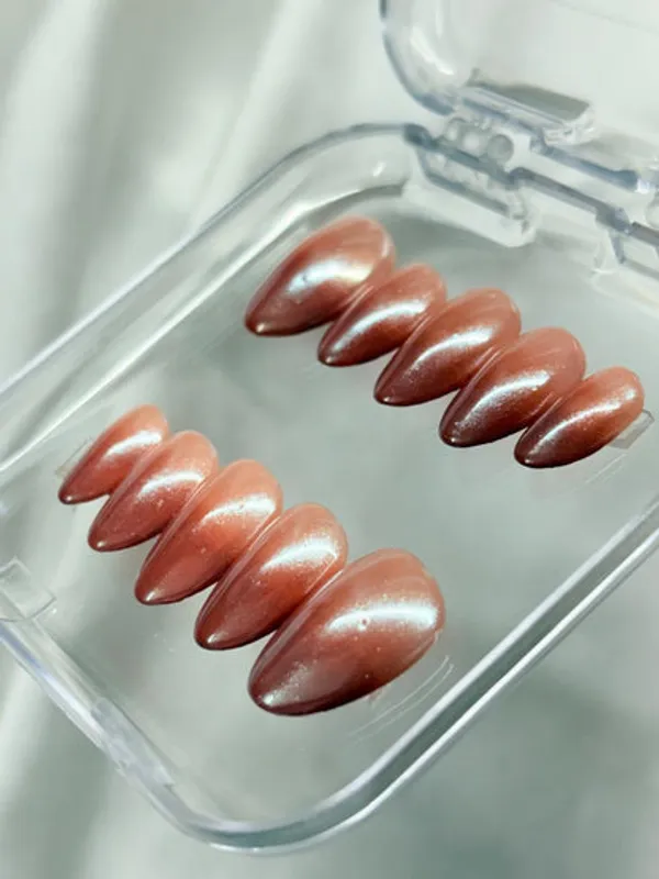 Ombre_Chrome_Nails