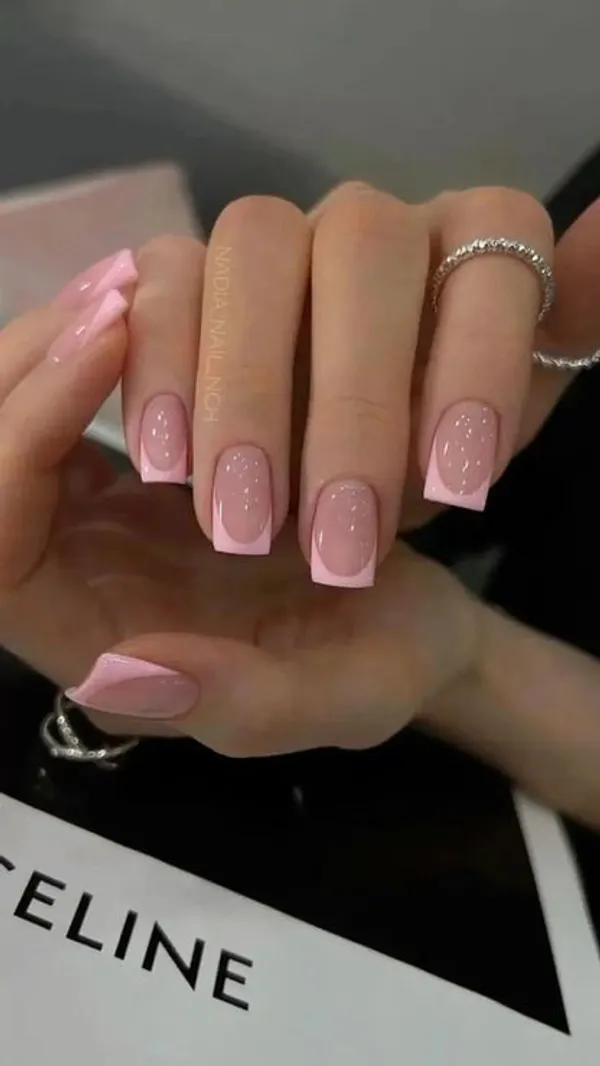 Pink_French_Nails