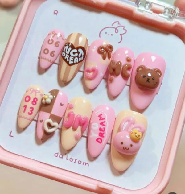 Teddy_Pinky_3_D_Nails