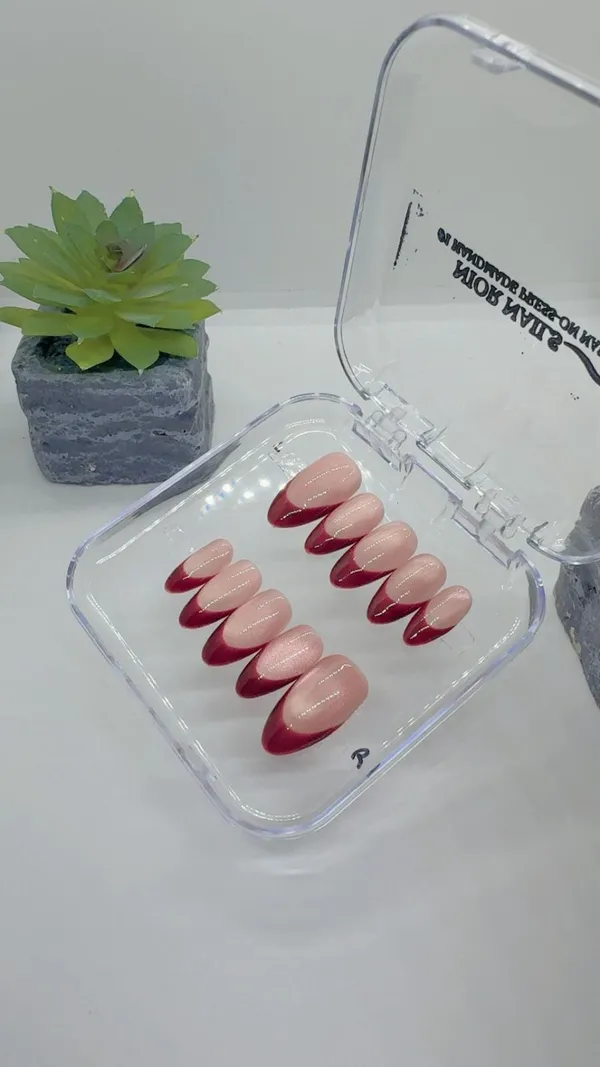Pink_Cateye_Red_French_Nails
