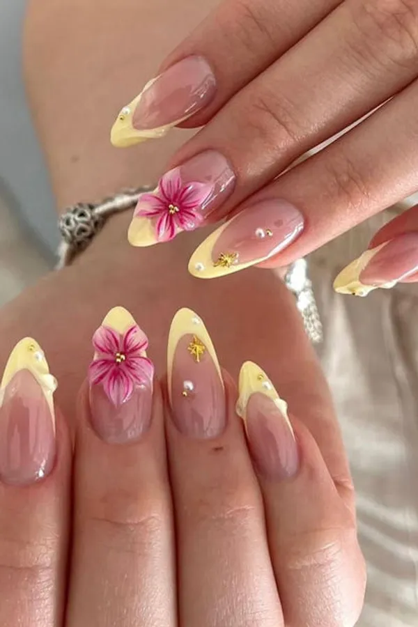Butter_Yellow_3d_Flower_Nails