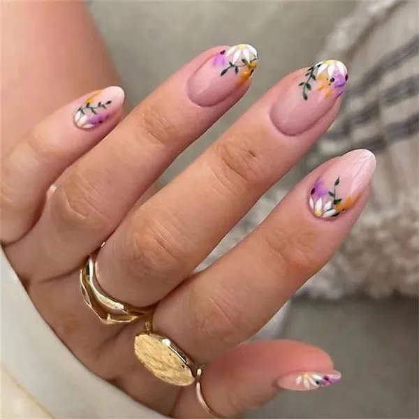 Frenchy_Flower_Nails