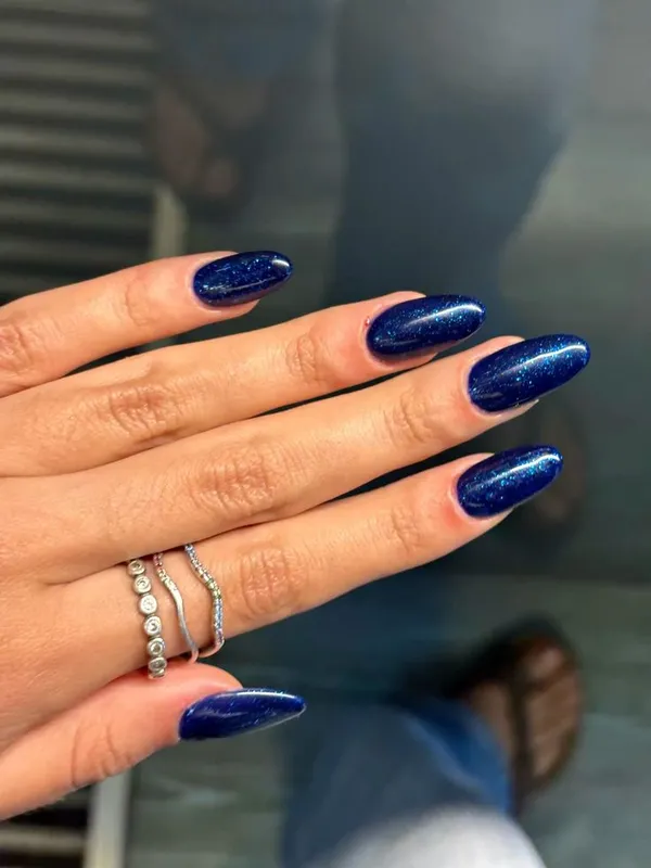 Glitter_Royal_Blue_Nails