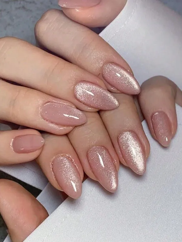 Pink_Cat_Eye_Nails