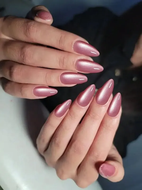 Pink_Cat_Eye_Nails