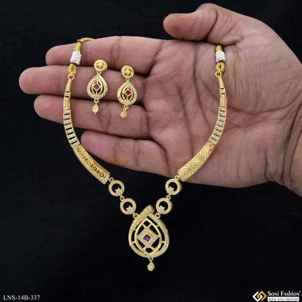Sparkling_Design_Gold_Plated_Necklace_Set_For_Women_Style_B337
