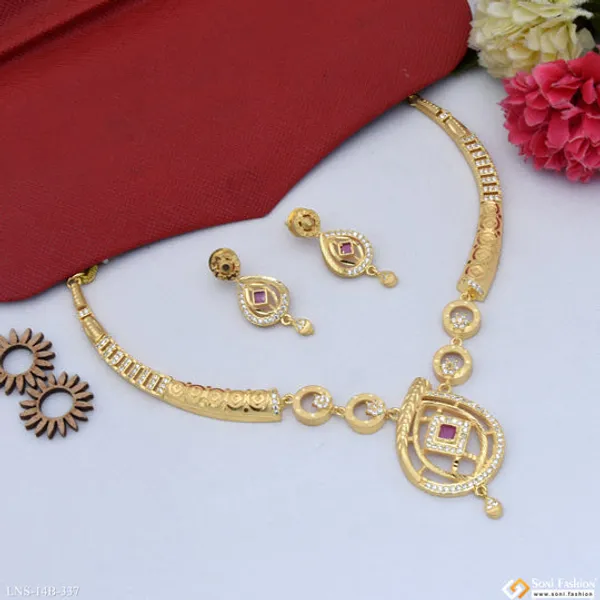 Sparkling_Design_Gold_Plated_Necklace_Set_For_Women_Style_B337